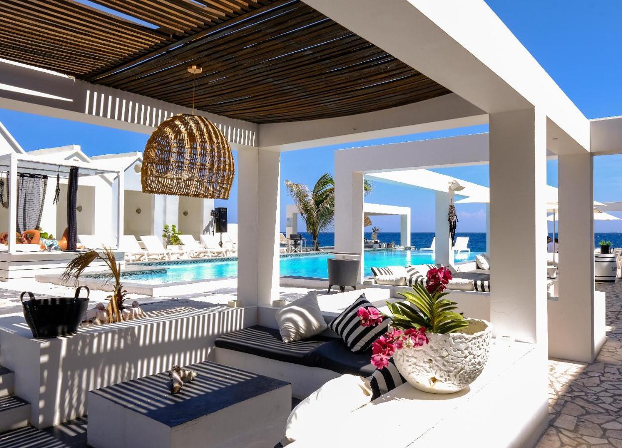 Saint Tropez Boutique Hotel Виллемстад Экстерьер фото