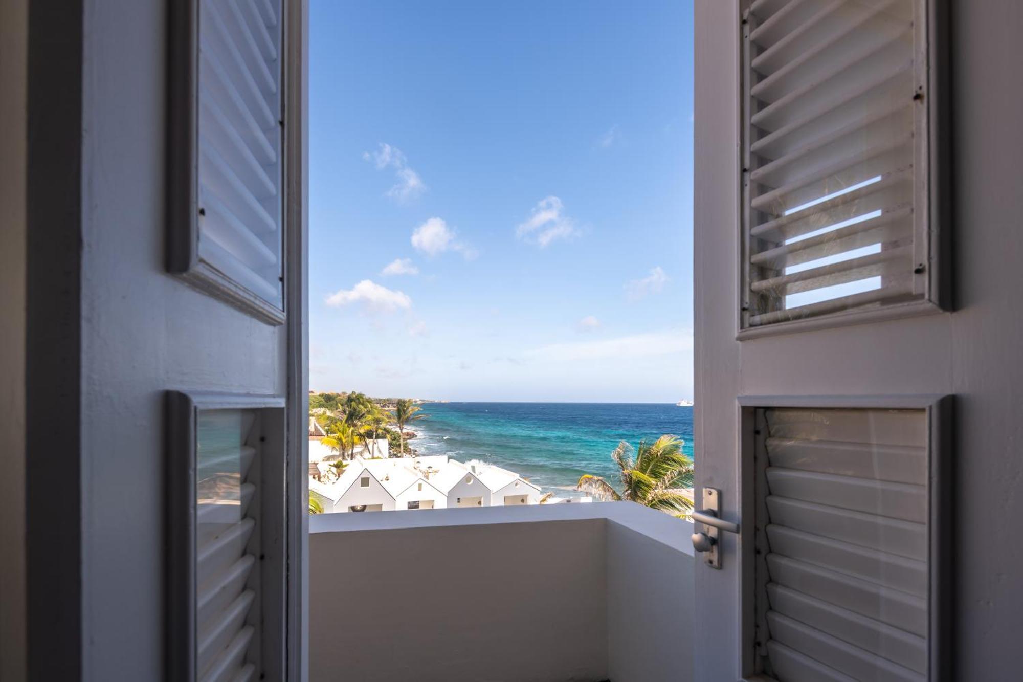 Saint Tropez Boutique Hotel Виллемстад Номер фото