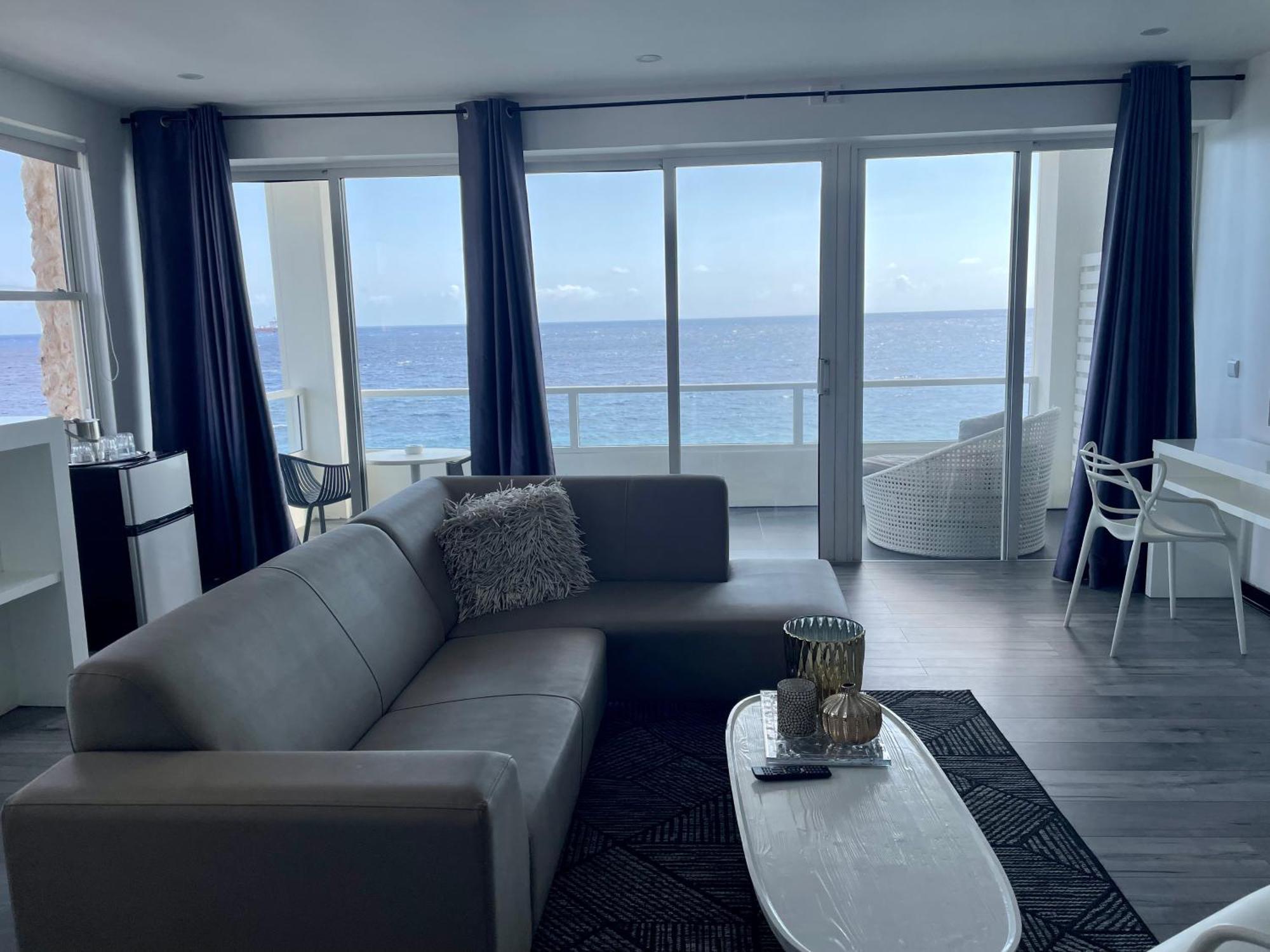 Saint Tropez Boutique Hotel Виллемстад Номер фото