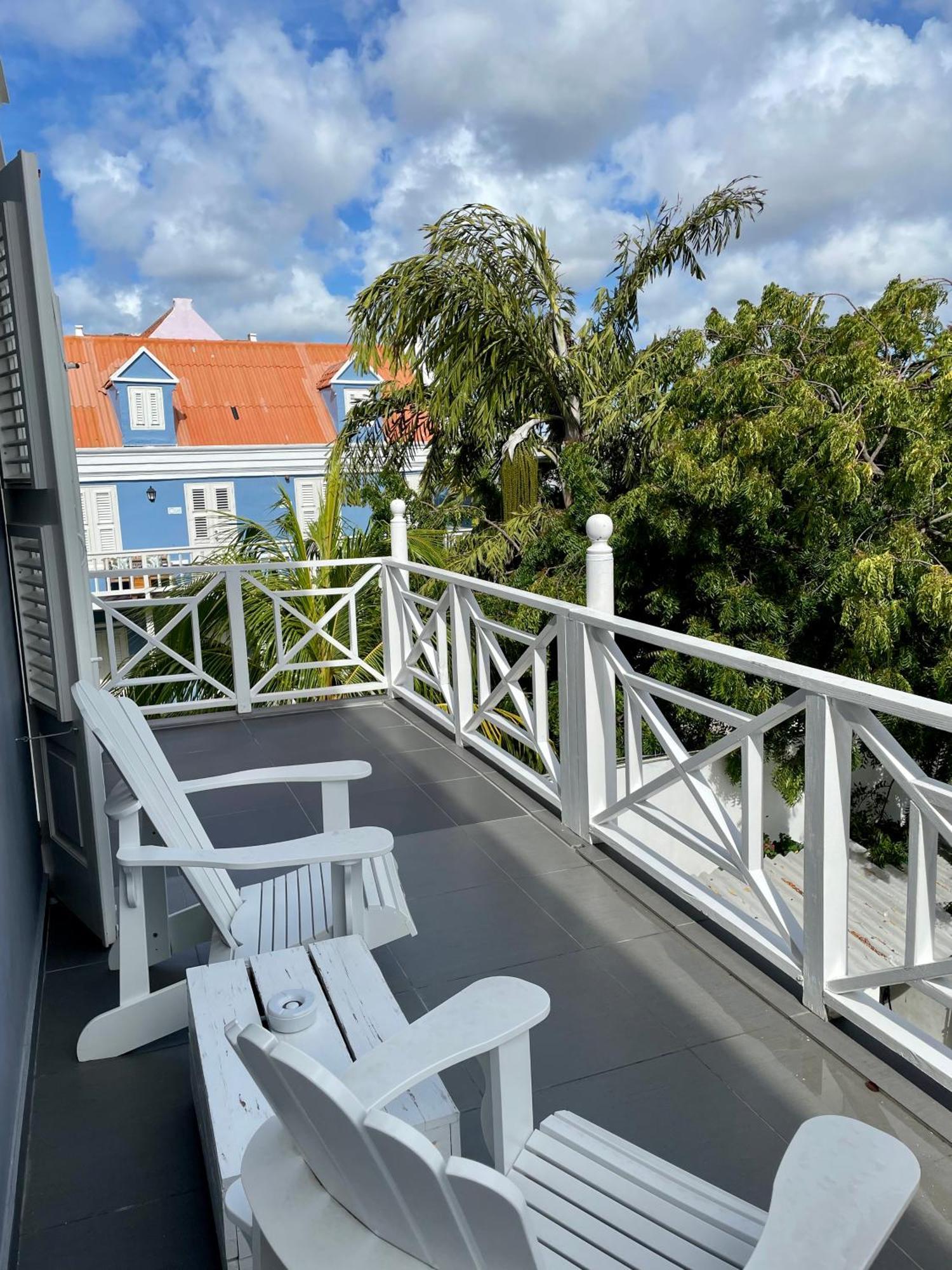 Saint Tropez Boutique Hotel Виллемстад Номер фото