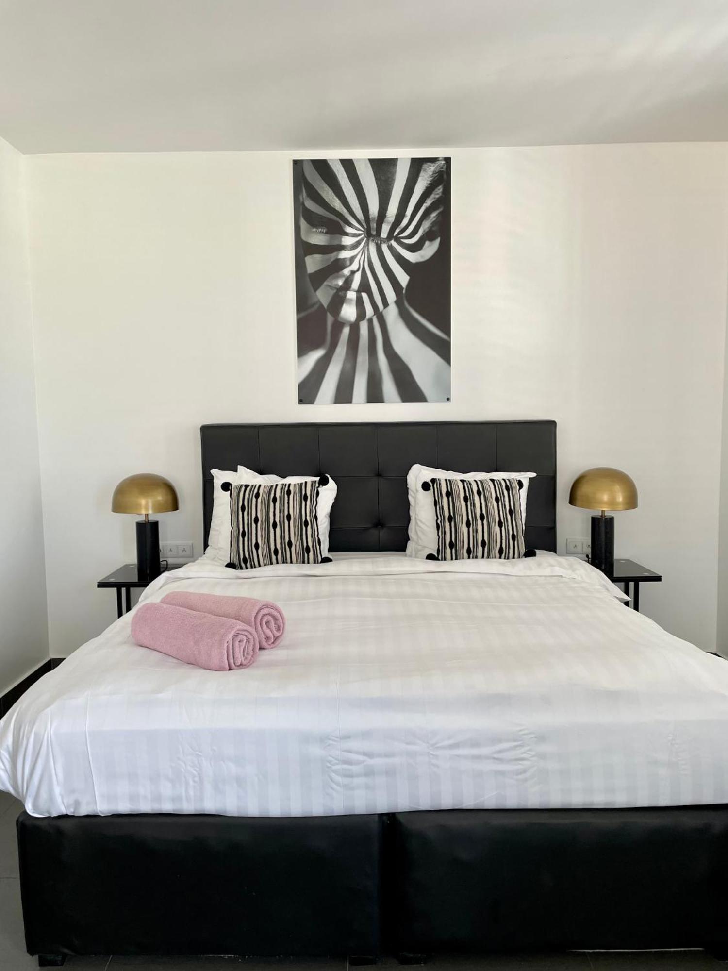 Saint Tropez Boutique Hotel Виллемстад Номер фото