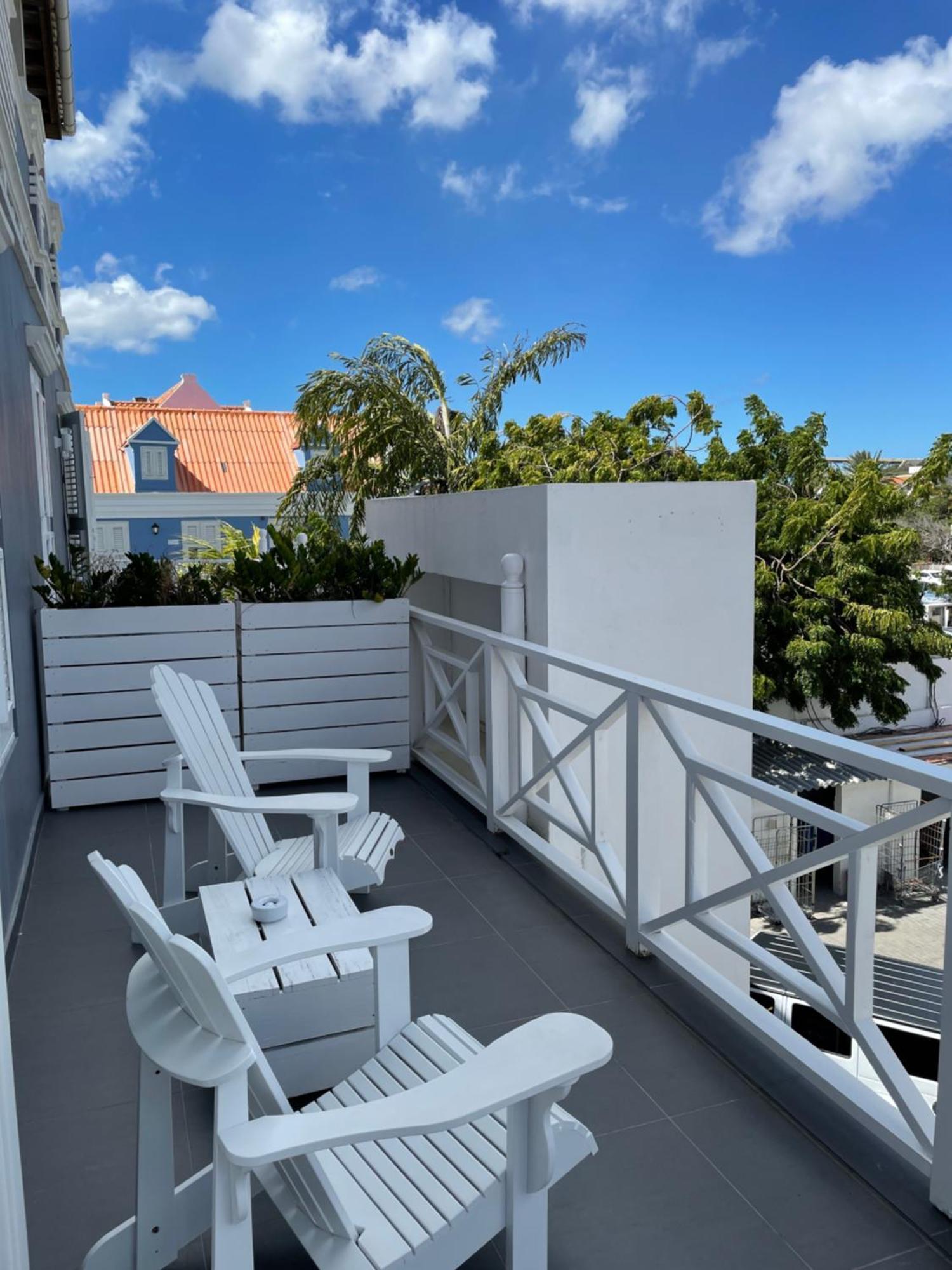 Saint Tropez Boutique Hotel Виллемстад Номер фото