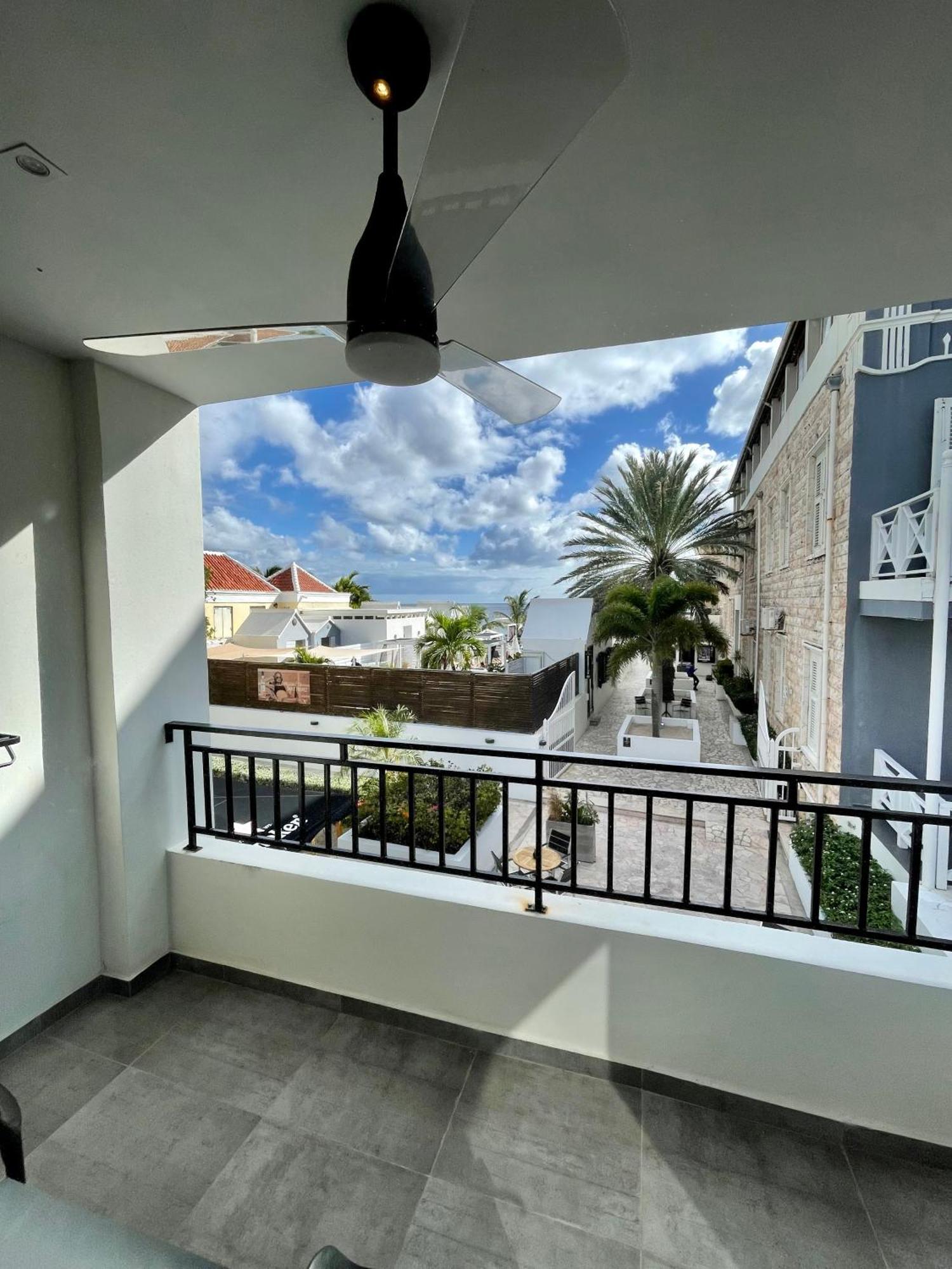 Saint Tropez Boutique Hotel Виллемстад Номер фото